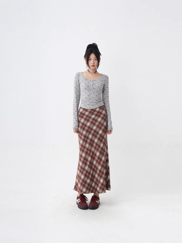 Chemical fiber skirt