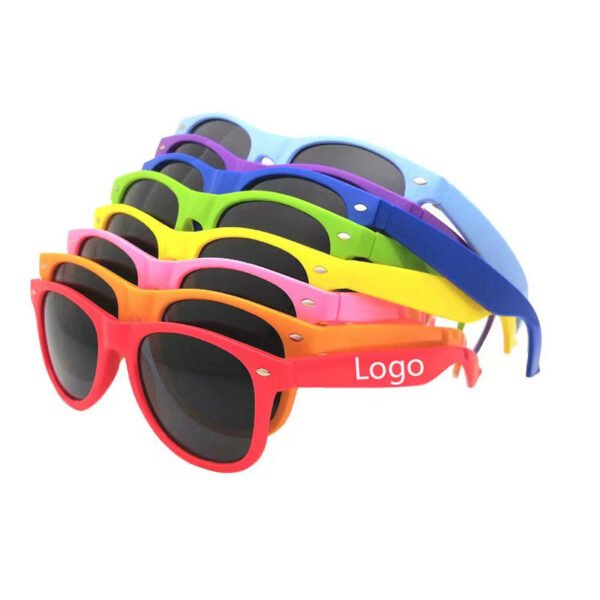 Plastic glasses